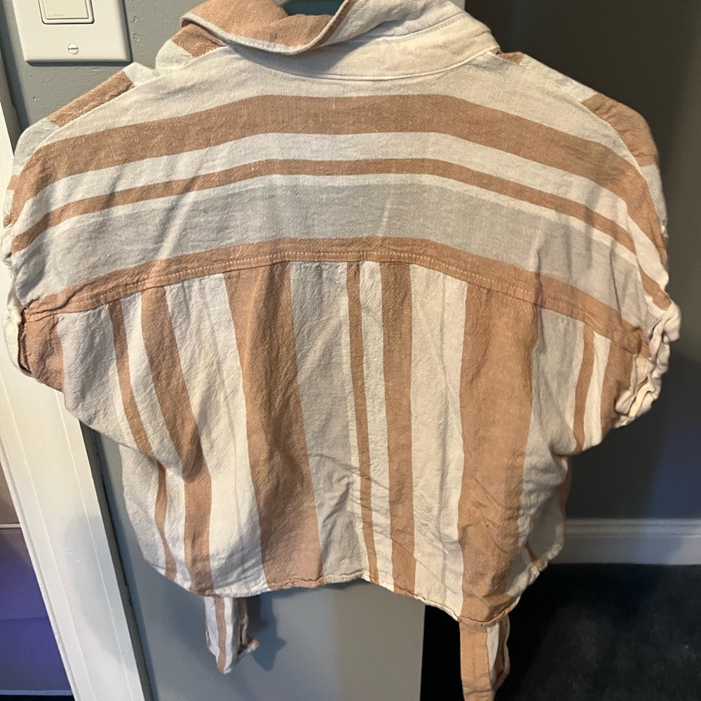 crop top button up